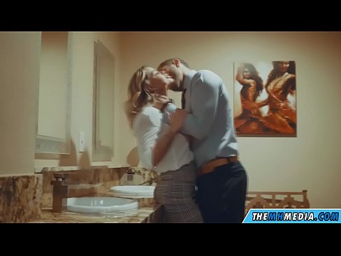 ❤️ Когато наедряла блондинка ви съблазни в обществена тоалетна ️ Слуги в bg.kassa-standupbar.ru ❌